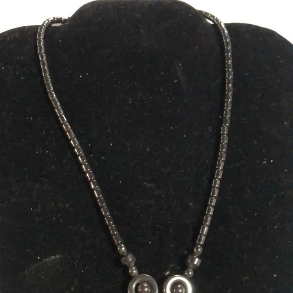 Hematite Bead Necklace with‎ Dolphin Tail Charm Pendant Jewelry - Picture 3 of 7